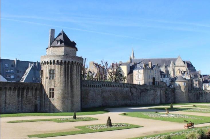 La Madeleine Apartment Vannes Luaran gambar